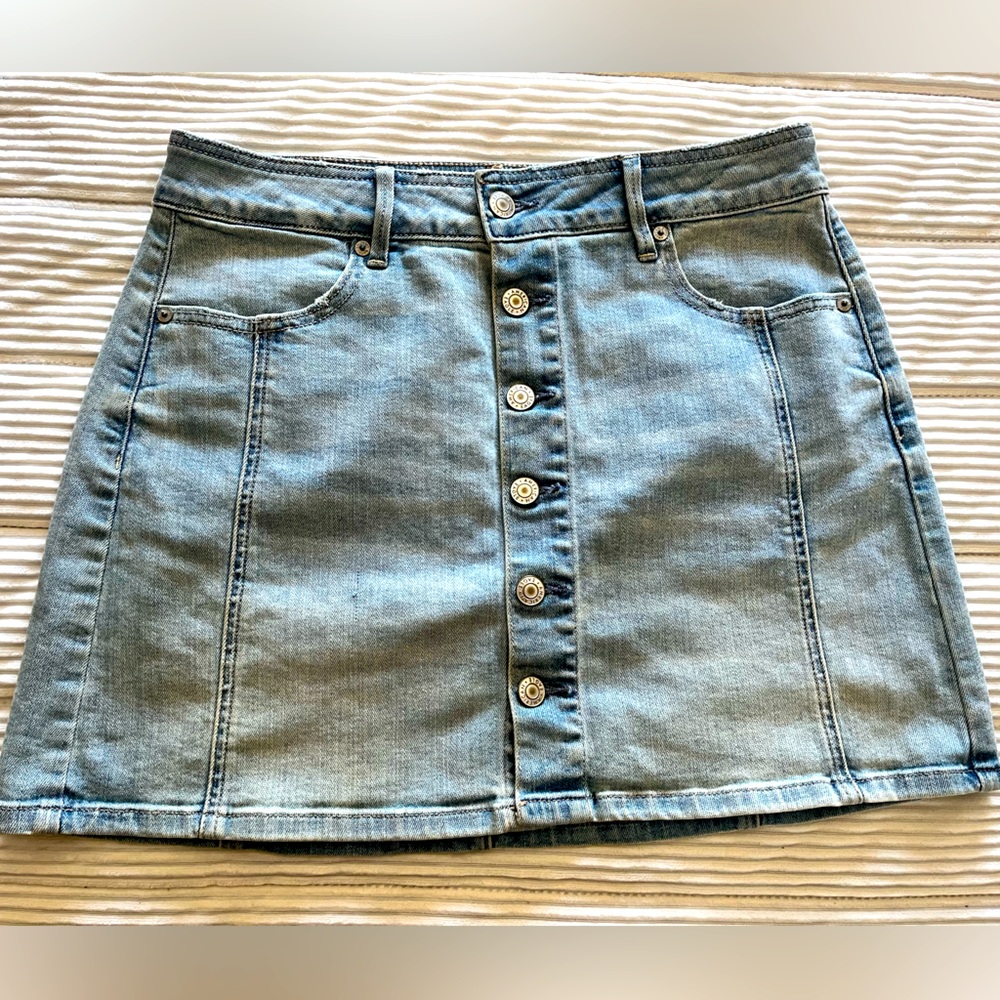 American Eagle Size 8 mini Jean Skirt